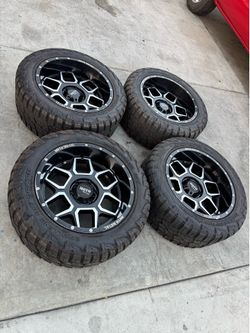 20” Chevy Silverado Black Off Road Wheels  6 Lug