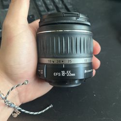 Canon EFS 18-55mm lens