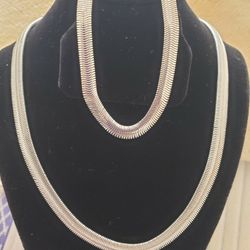 Snake Chain Set Around 18in And Almost 8in Bracelet 