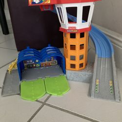 Fisher-Price Little People Wheelies Playset Airport