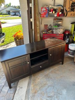 Tv console