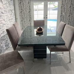 Modern Glass Dining Table with 6 Velvet Chairs
