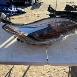 Toyota Avalon Right Headlight Lid Oem
