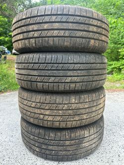 4 Michelin Tires Size 235-65-16’s