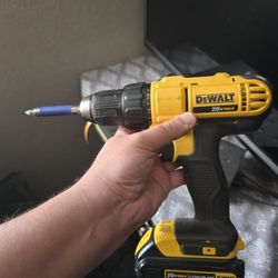 Dewalt DCD771 Drill