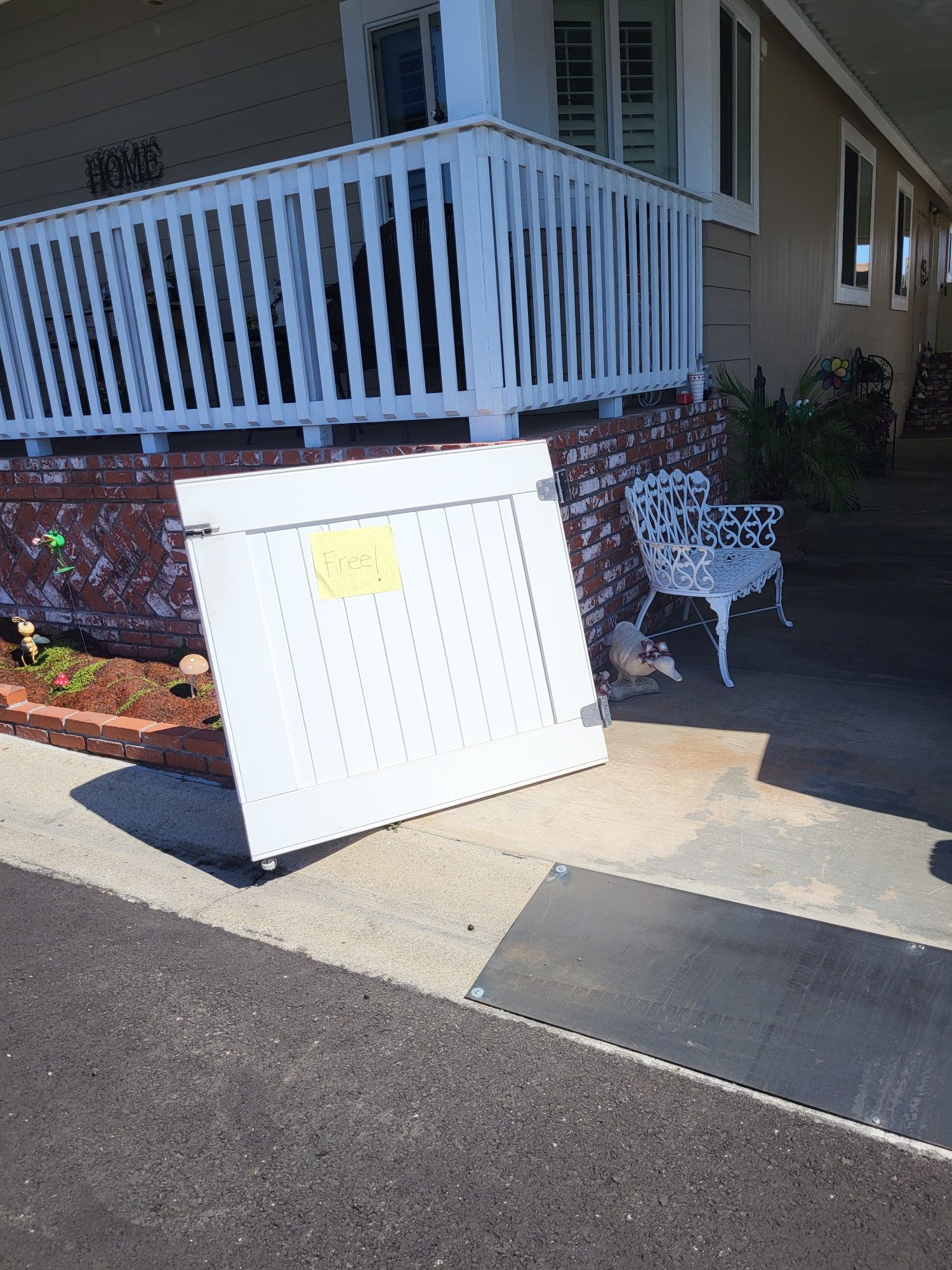 Free Gate