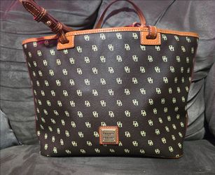 Vintage Dooney & Bourke bag