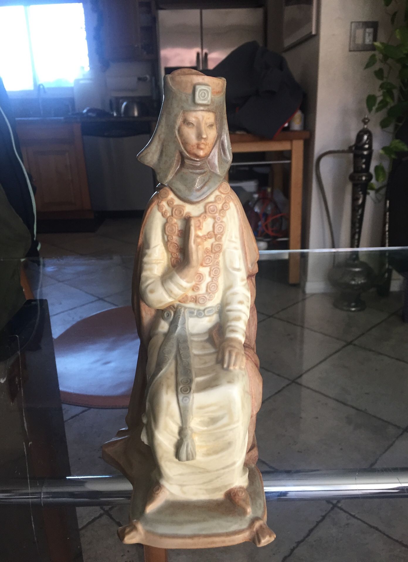 LLADRO Spanish porcelain figurine from Valencia Spain Collectable
