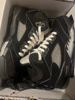 jordan 5 metallic size 6.5 in boys