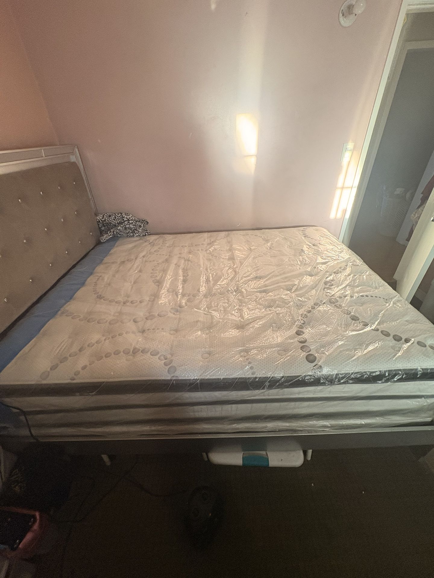 Queen Size Bed Frame And Mattress