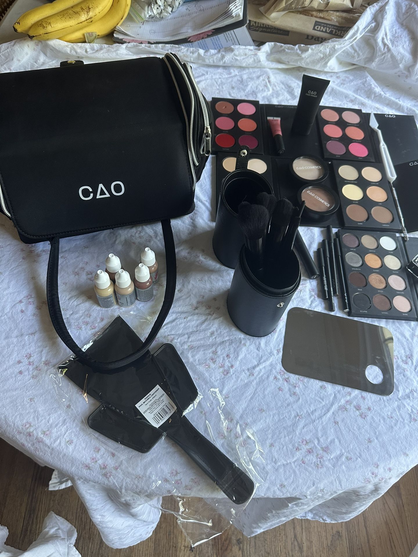CAO Professional Makeup Bag W Cosmetics 