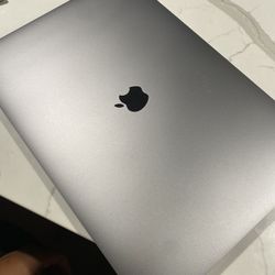 MacBook Pro 2019 i7