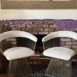 Amazing pair of chairs