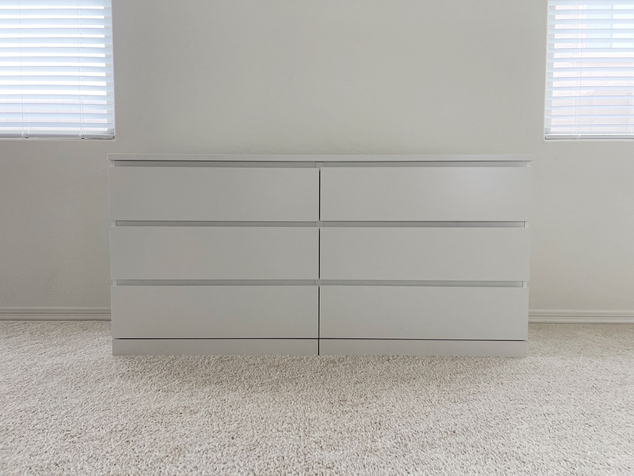 Ikea MALM 6 Drawer Dresser White • Delivery available for 30 for Sale