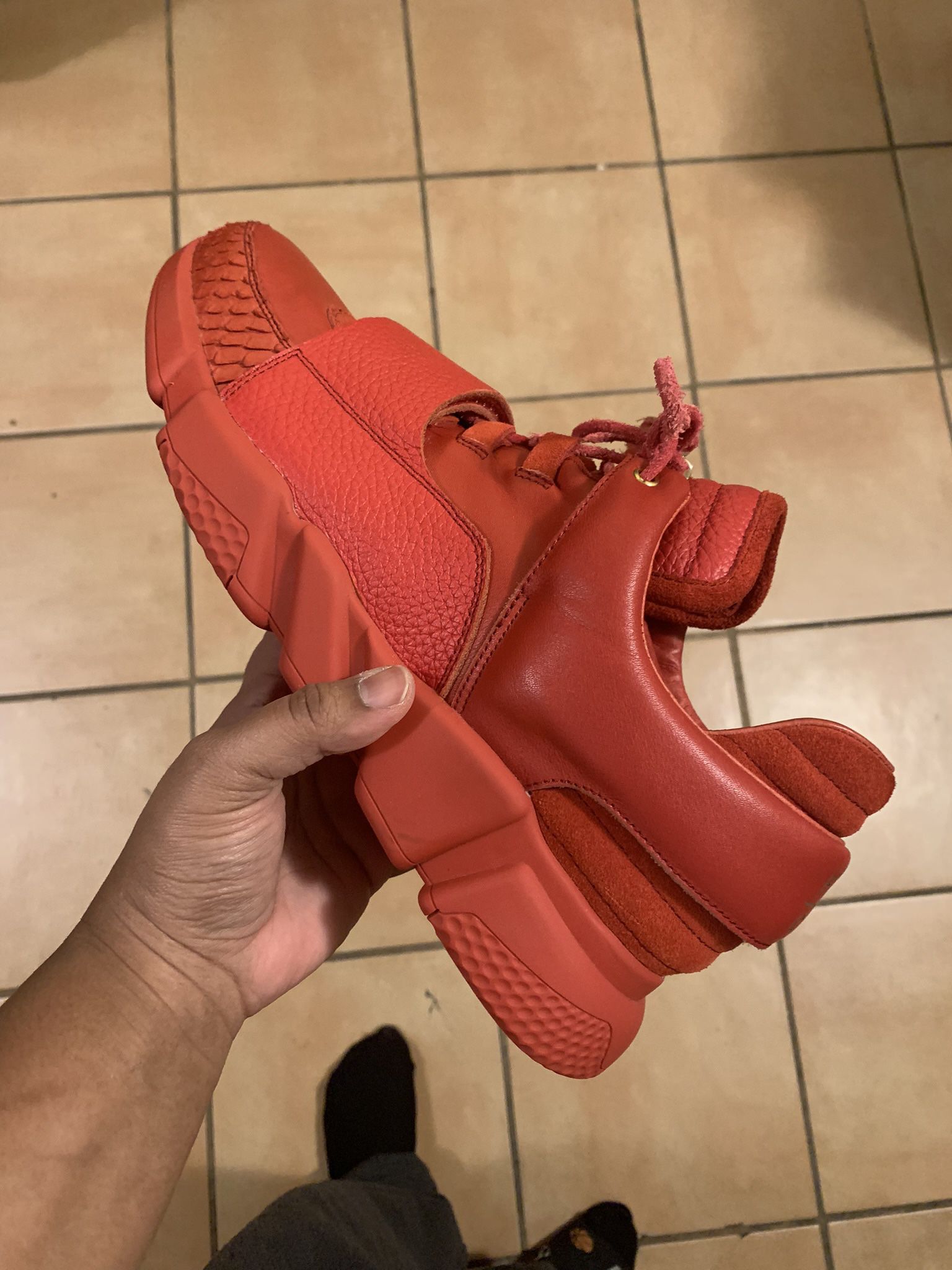 Sia Collective Red October VV1 Mens 12 (fit Like an 11)