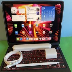 128GB Apple IPad Pro 11” 3rd Generation (2021 Model / M1 chip/ Liquid Retina / Face ID) with pen, keyboard case & Accesories (warranty 05/ 2023)