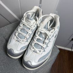 Skechers Shape UPS Women’s US 8.5 Walking Leather Fitness White/Gray