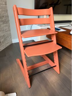 Brand New Stokke Tripp Trapp + Baby Set & Harness (Terracotta)