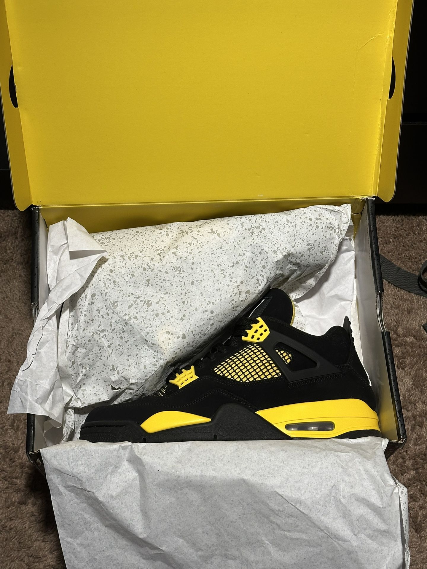 Jordan 4 Retro Black & Yellow – Size 10.5 Men