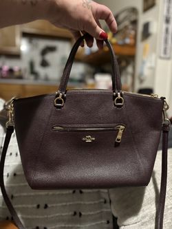 COACH Relaxed Burgundy Color Leather Bag W Strap