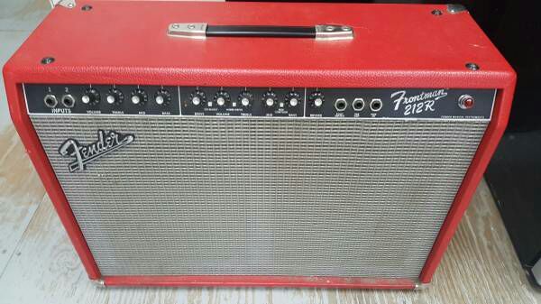 Fender Frontman 212R 100-Watt 2x12-Inch Guitar Combo Amp - Red