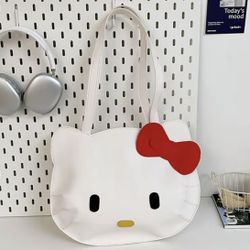 Hello Kitty White Leather Purse!