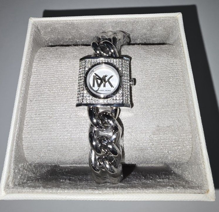 MICHAEL KORS WATCH...!!!