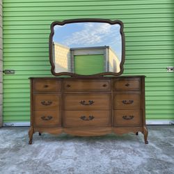 Vintage Antique Dresser w/ Mirror