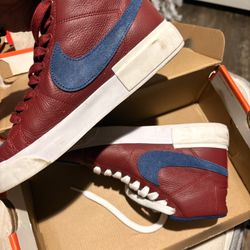 Nike Size 7 Women’s Shoes 