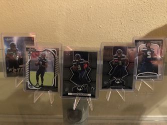 NFL Trading Cards Kenneth Walker III rookie Cards Seattle Seahawks 