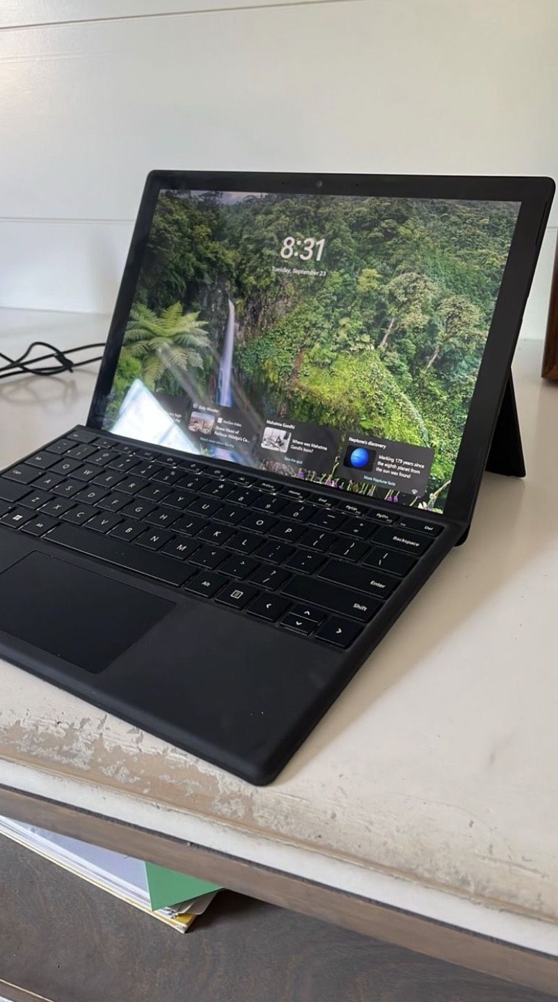 Microsoft Surface 7+