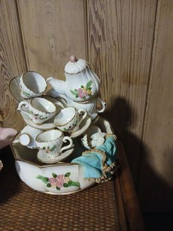 Tea pot music box