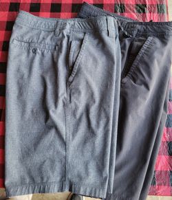 $5 Each Men's Shorts Size 32
HANG TEN Brand