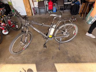 Electric Bike - https://offerup.com/redirect/?o=ZWxlY3RyaWNiaWN5Y2xlcy5jb20=