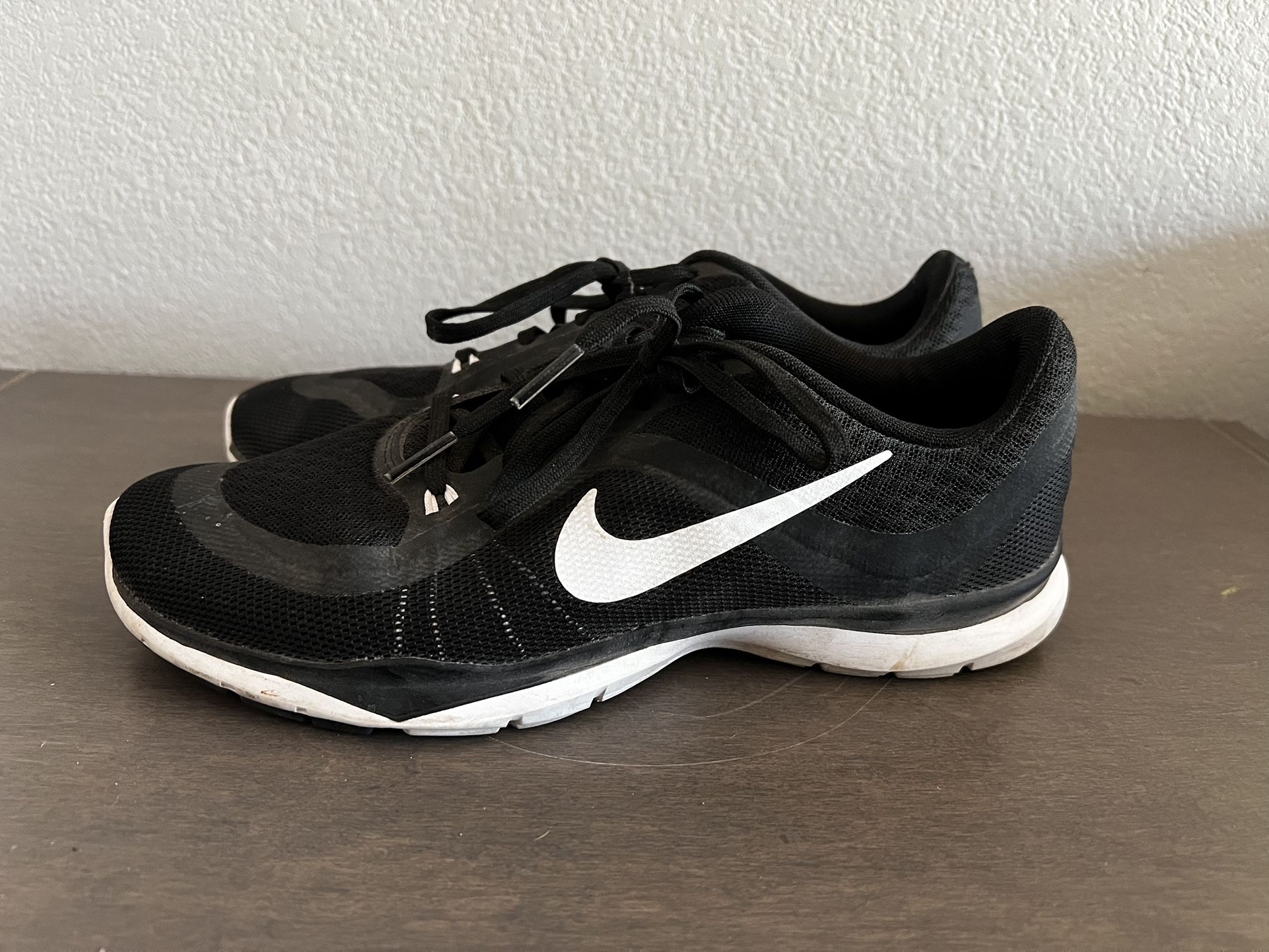 Nike Women’s Black