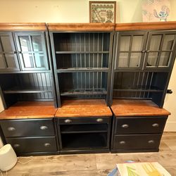 Corner desk with upper cabinet & 6 piece drawers and shelves