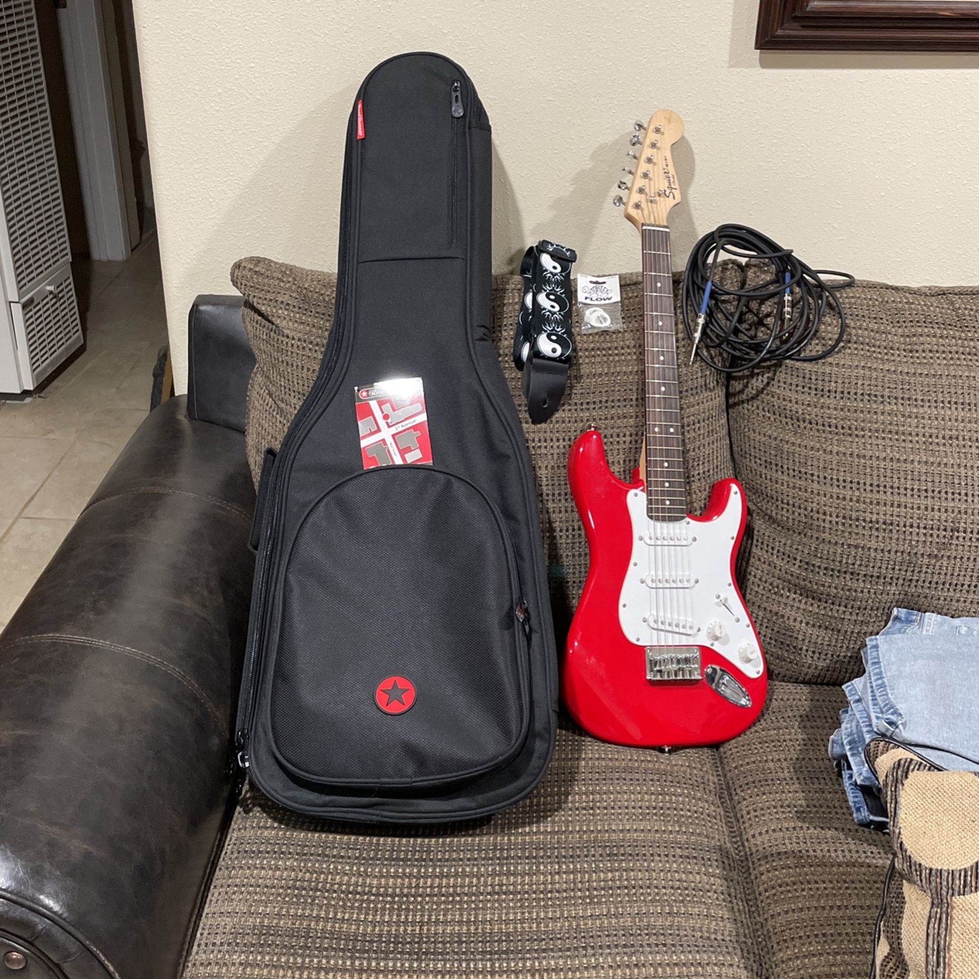 Sqwier Mini Electric Guitar By Fender With Accessories. Like New.