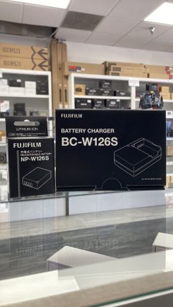 Fujifilm NP-W126S Battery and Charger Bundle