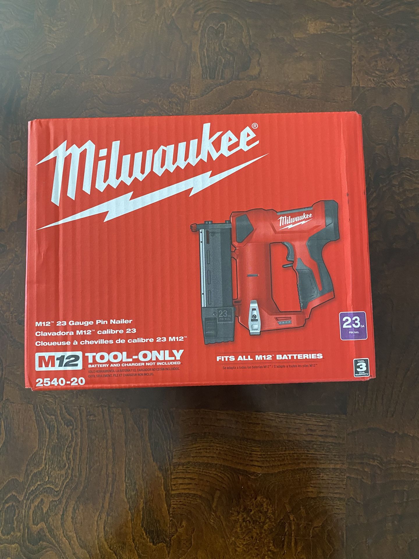 M12 Milwaukee Nail gun