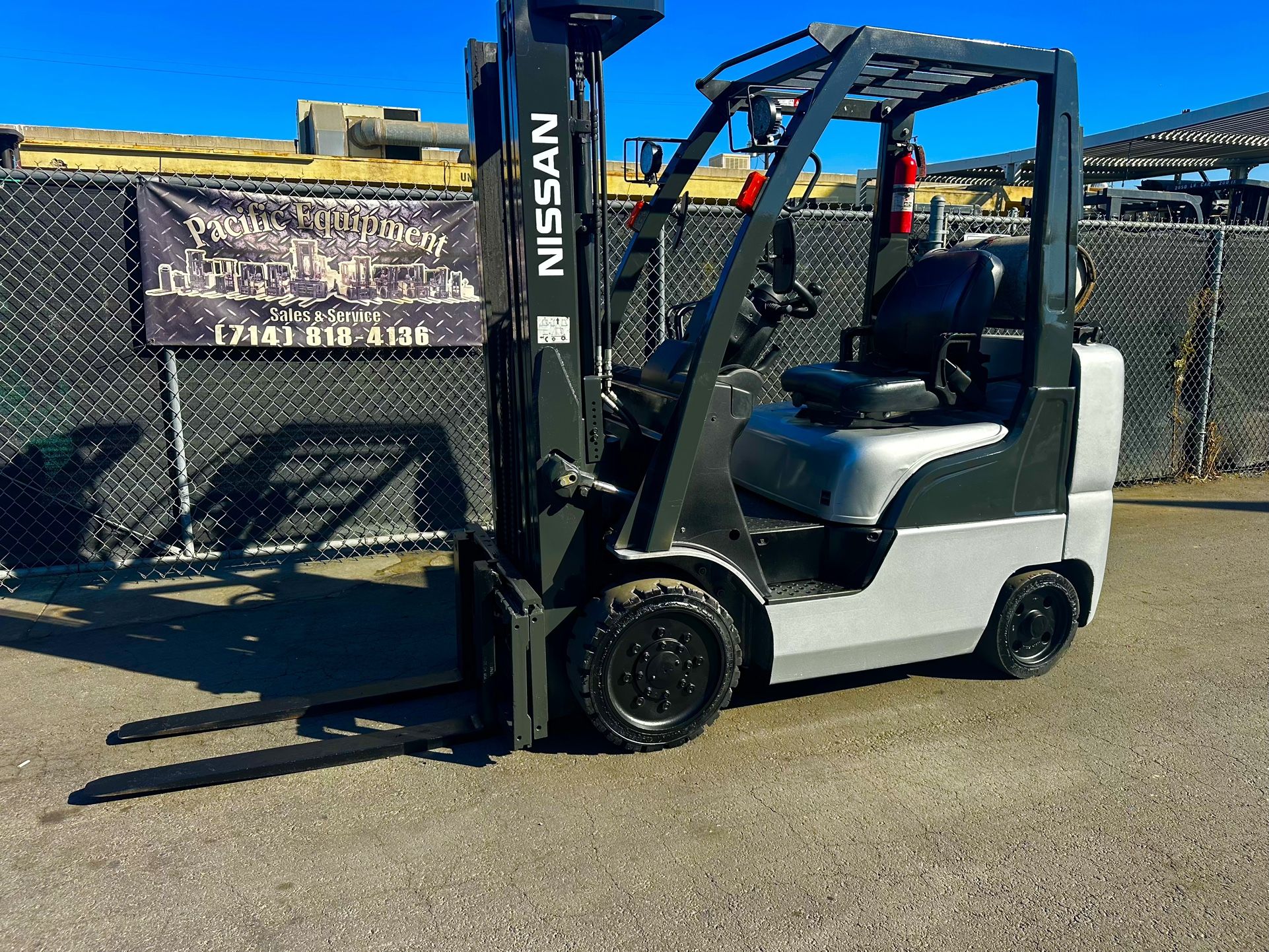 2012 Nissan forklift 5000 pound capacity