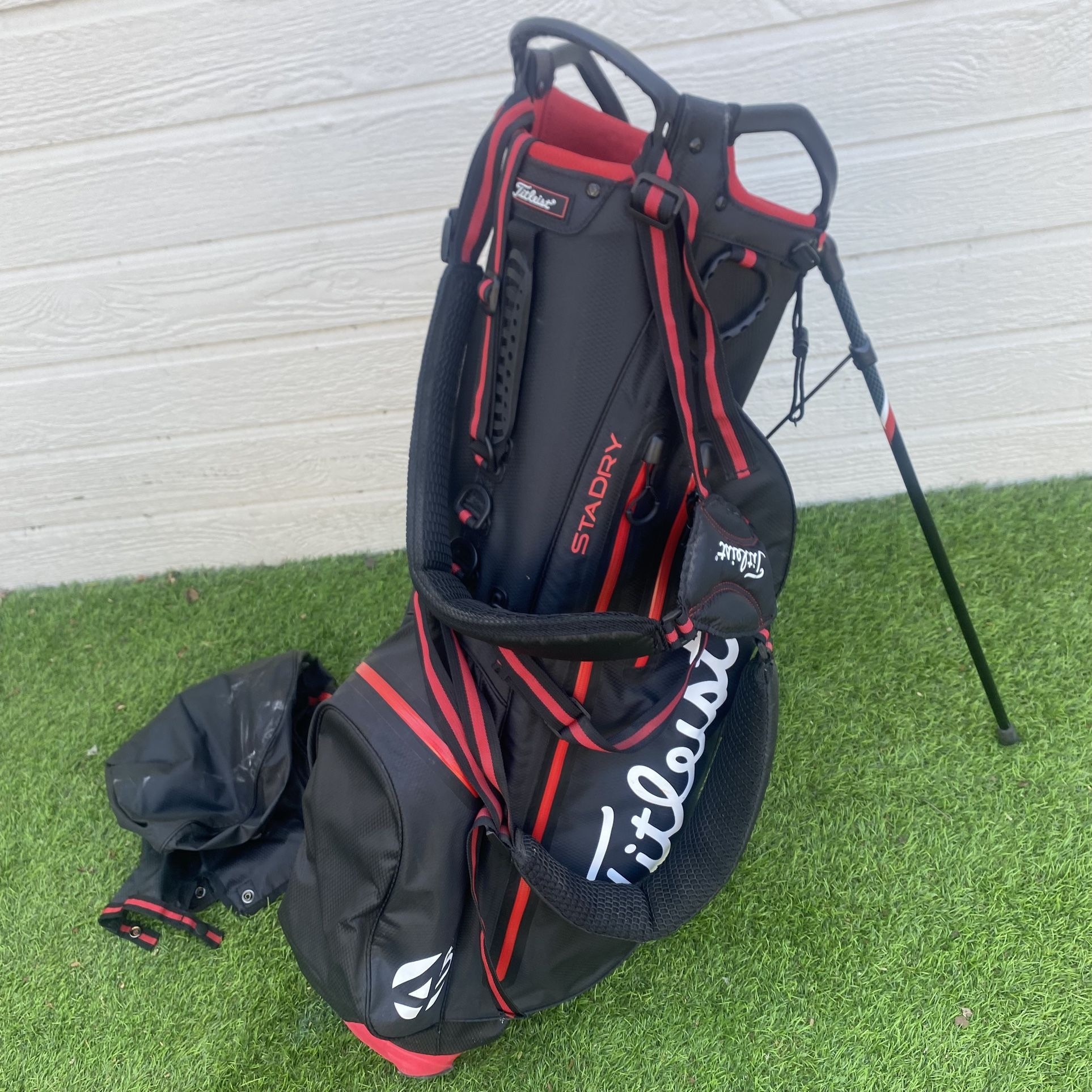 Titleist 4Plus Stay Dry Golf Stand Bag With Rain cover