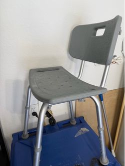 Shower chair, barely used