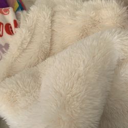 Large Fuzzy Blanket