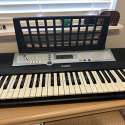 Yamaha Keyboard