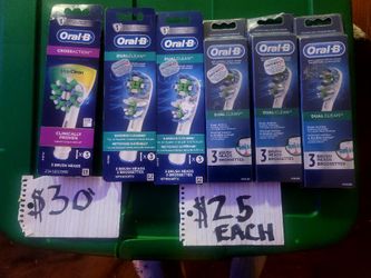Oral B Bundle Cross Action And Dual Clean Replacement Heads 