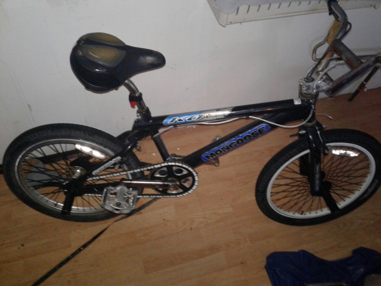 Mongoose ko bmx team issue