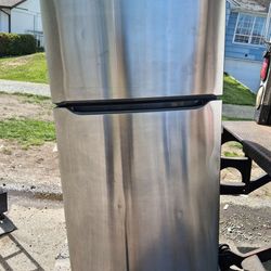 Frigidaire Refrigerator