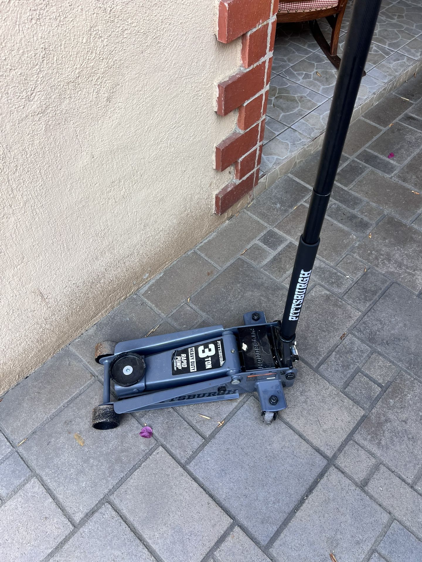 PITTSBURGH 3 Ton Floor Jack with RAPID PUMP, Slate Gray