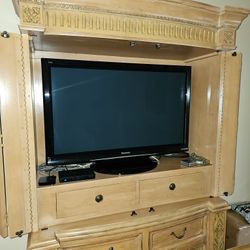 Panasonic TV (No Remote)