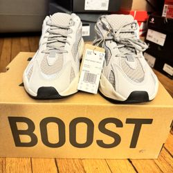 Yeezy 700